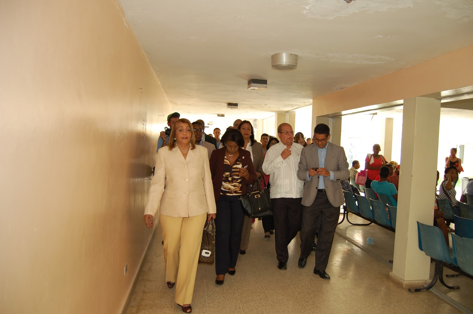 Read more about the article Autoridades de Salud reciben comisión de Diputados en hospital Antonio Musa de SPM