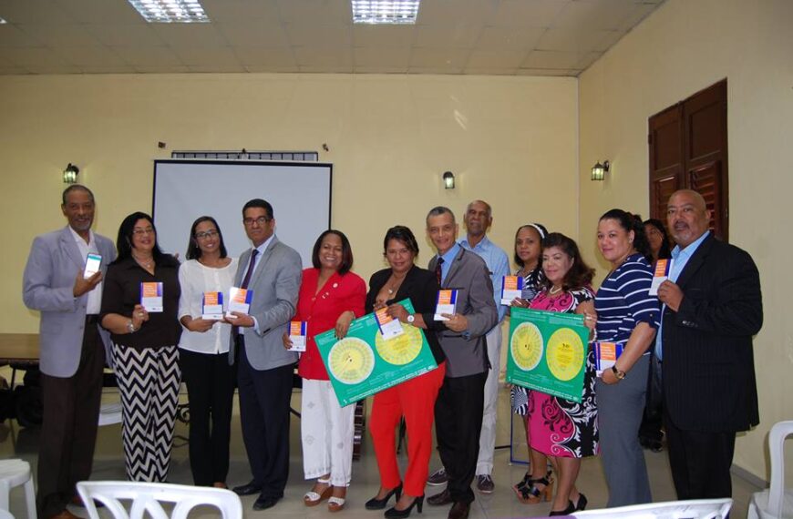 Servicio Regional de Salud Este inicia entrega de protocolos a gineco-obstetras de la región.