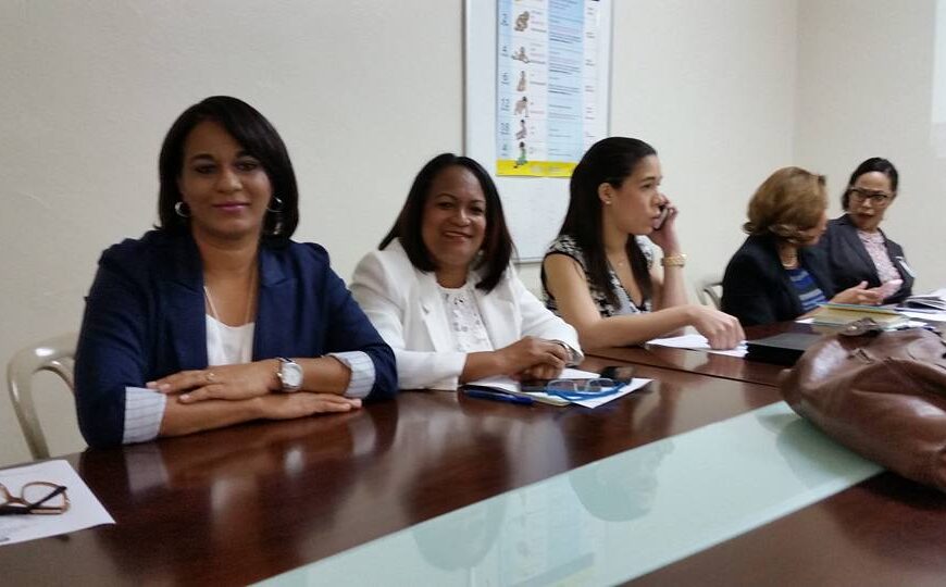 Servicio Regional de Salud Este realiza reunión con directores Provinciales de Salud de la región.