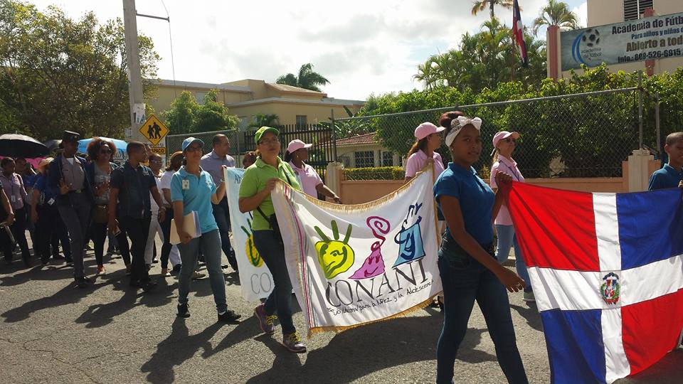You are currently viewing CONANI y demás instituciones que trabajan en beneficio de la niñez realizan caminata contra abuso infantil.