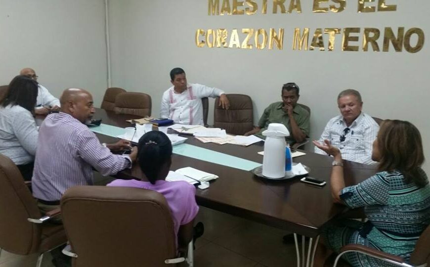 Dr. Virgilio Cedano se reúne con equipo de Salud de la provincia La Altagracia donde implementan estrategias para mejora de los mismos.