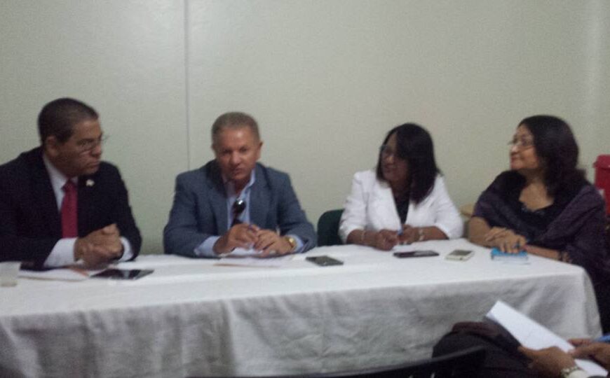 Director Nacional de Odontología se reúne con equipo gerencial del Servicio Regional de Salud Este.