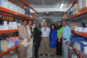 Read more about the article Dr. Virgilio Cedano encabeza entrega de equipos para UNAP valorados en más de 2 millones de pesos.