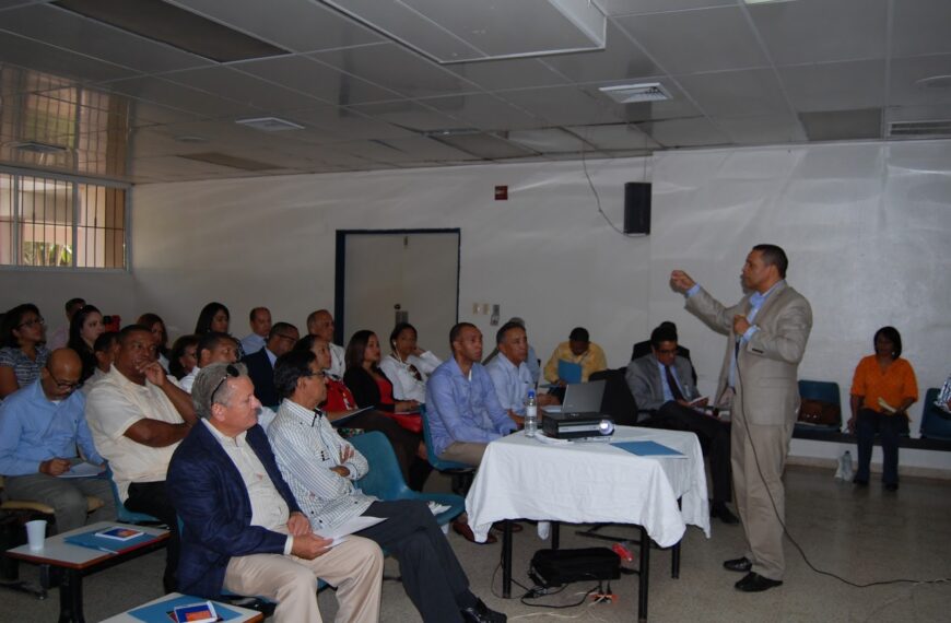 Realizan taller sobre protocolos y morbilidad materna extrema dirigido a directores de hospitales y gineco obstetra de la región Este.