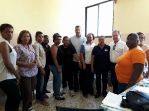 Read more about the article Dr. Virgilio Cedano se reúne con personal de enfermería y dirección de hospital de Guaymate.