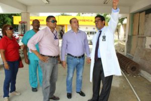 Read more about the article Gobernador supervisa los trabajos del hospital Musa.