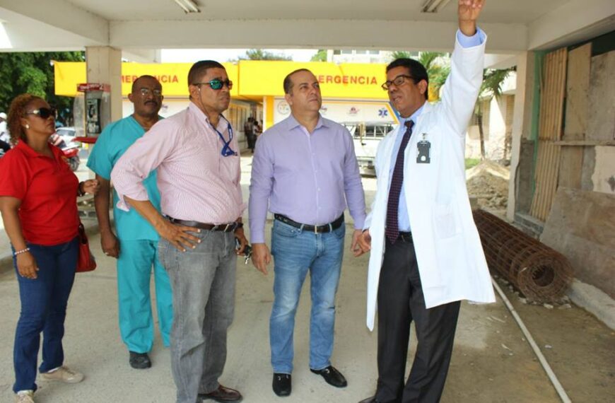 Gobernador supervisa los trabajos del hospital Musa.