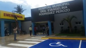 Read more about the article Presidente Medina inaugura Hospital en San Rafael del Yuma
