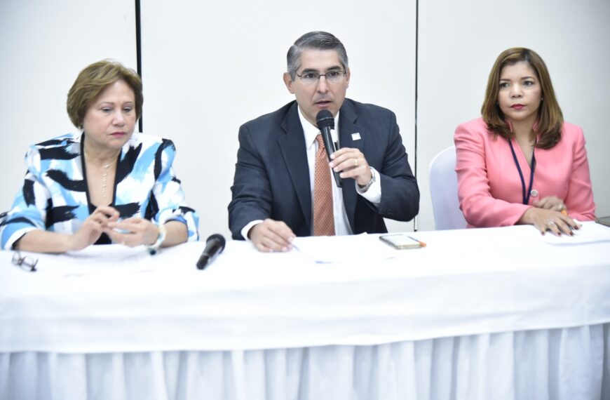 Unidad de Proyectos del SNS organiza taller para mejorar atención a pacientes con TB y VIH