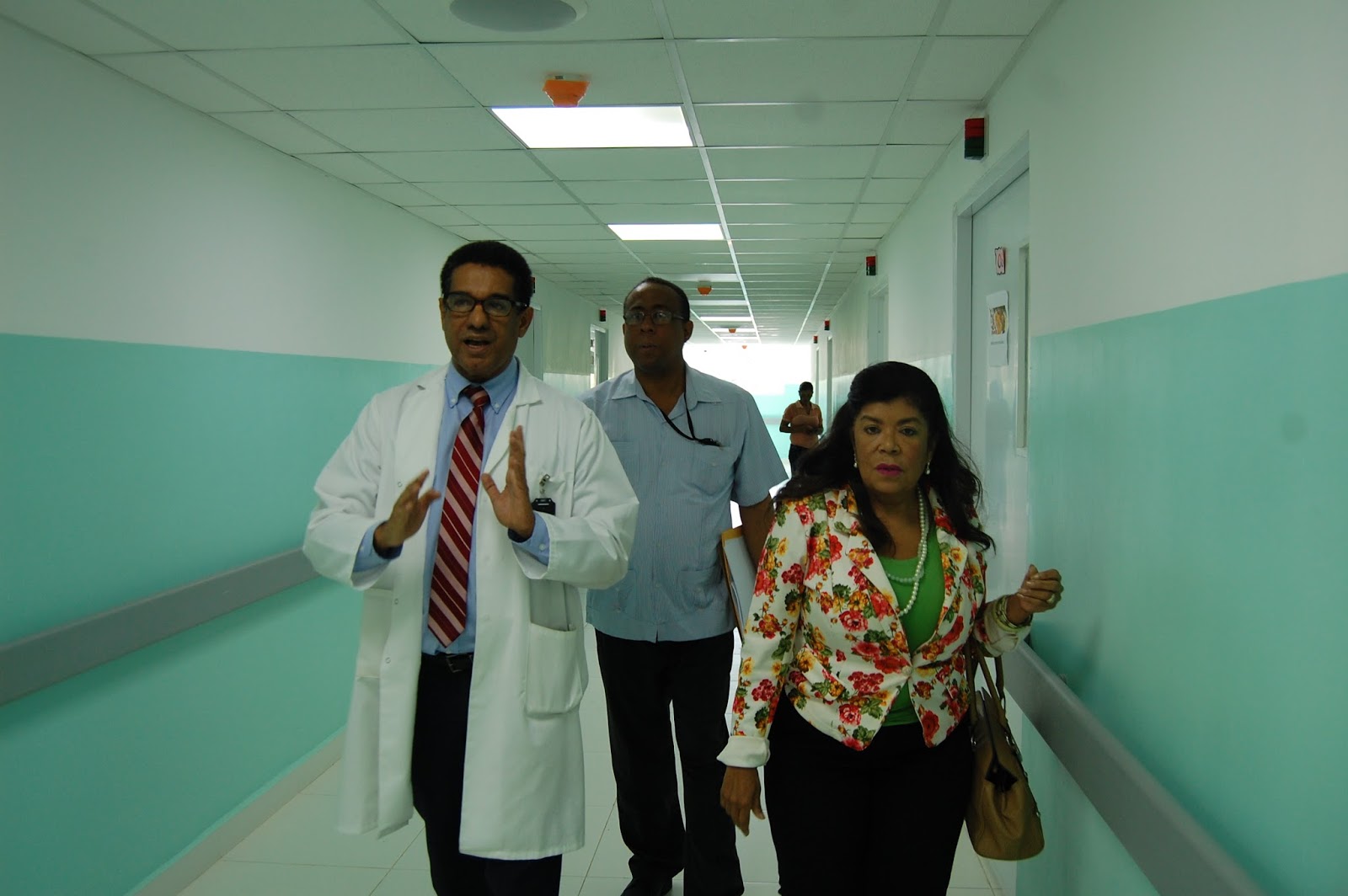 You are currently viewing Dra. Derca Reyes supervisa trabajos en hospital Antonio Musa de SPM.