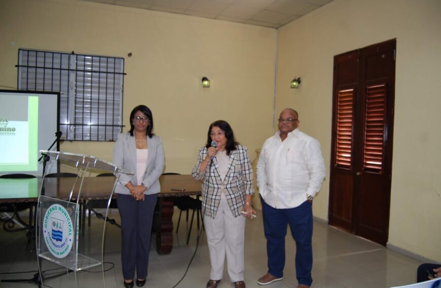 Imparten taller sobre POA de medio término a directores, administradores y personal que labora con este mecanismo en hospitales de la región Este.