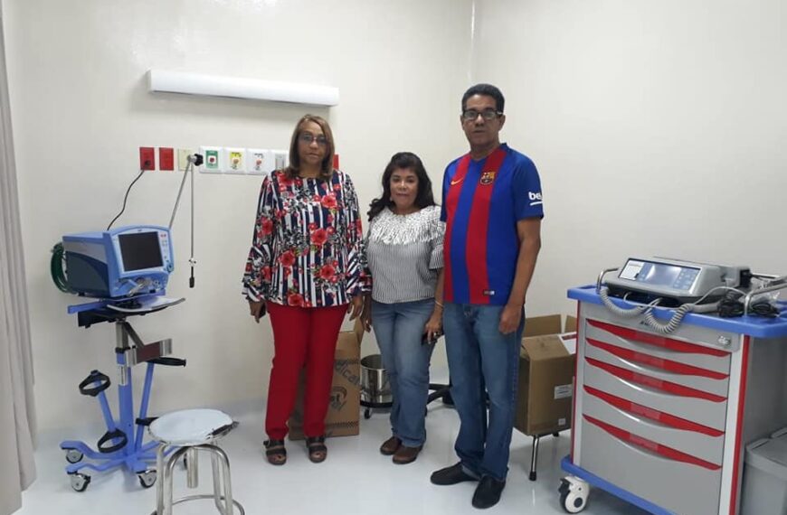 Dra. Derca Reyes supervisa equipamiento de nueva emergencia de hospital Antonio Musa.