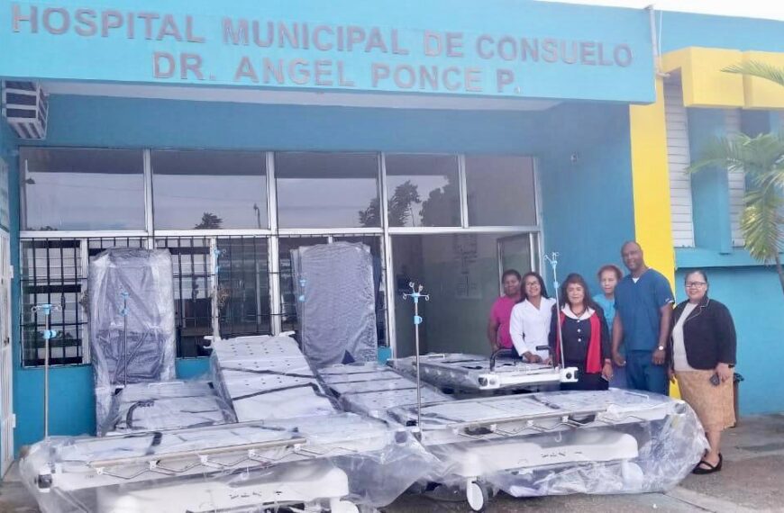 Hospital Angel Ponce recibe nuevas camas para área de Emergencias