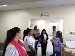 Read more about the article Dra. Derca Reyes supervisa trabajos en hospital Francisco A. Gonzalvo de La Romana