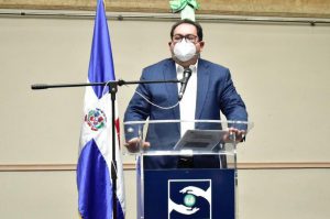 Read more about the article Director Regional Este de Salud participa en Encuentro de socialización de resultados con el Doctor Mario Lama del  SNS.