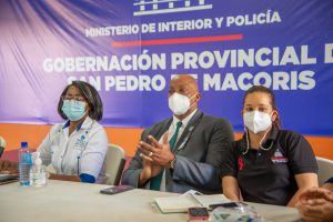 Read more about the article Regional Este de Salud y  Gobernación Provincial dejan conformada la comisión que trabajará Jornada,  Vacúnate RD contra el COVID19
