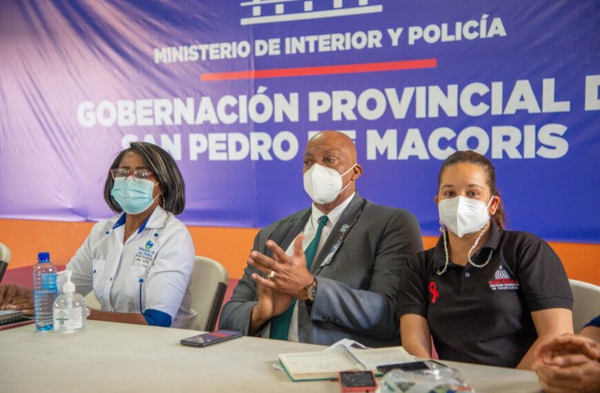 Regional Este de Salud y Gobernación Provincial dejan conformada la comisión que trabajará Jornada, Vacúnate RD contra el COVID19