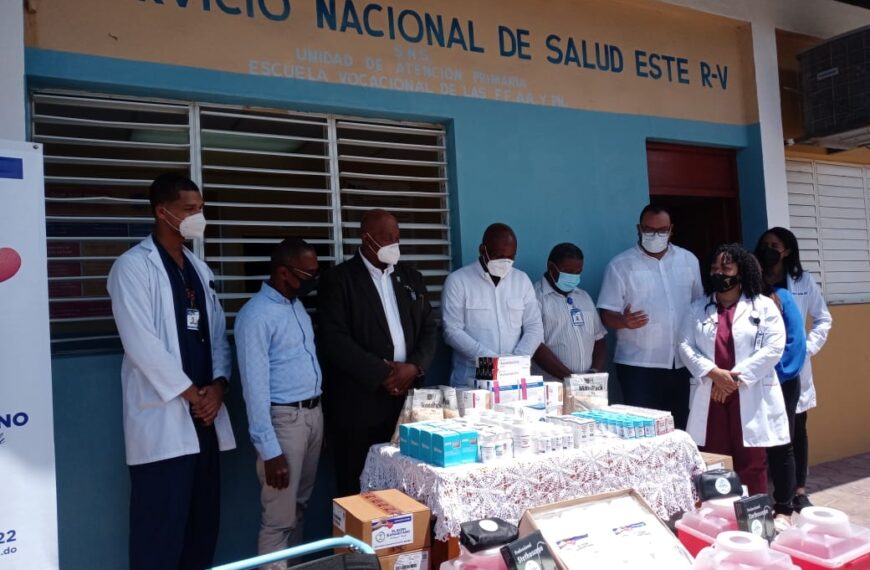 Hospital General y Fundación “El Buen Samaritano” donan medicamentos a Hospital y UNAP de la Romana