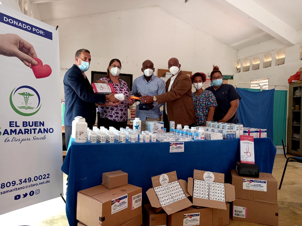 You are currently viewing Fundación “El Buen Samaritano” dona medicamentos, Nebulizadores, Lentes y Estetoscopios  a  UNAP de San Pedro  de Macorís.