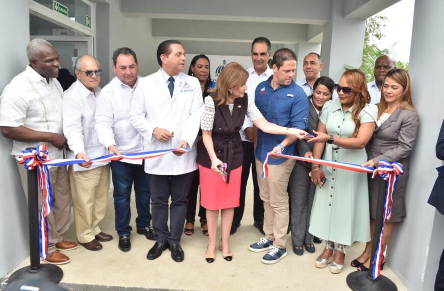 Queda inaugurada la remodelada emergencia del hospital Dr. Alejo Martinez